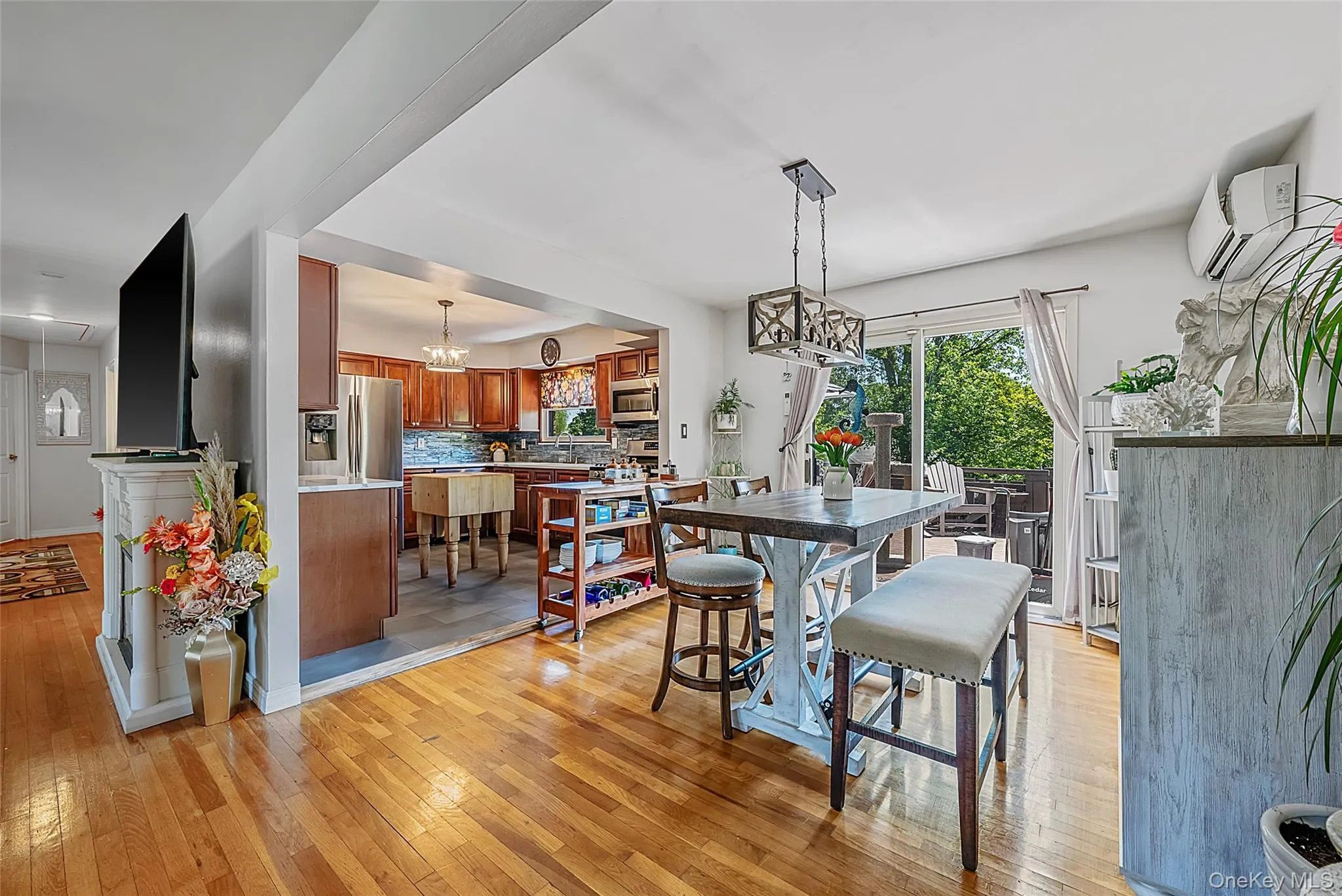 20 Rochelle Court, Babylon, NY, 5 Bedrooms Bedrooms, 10 Rooms Rooms,3 BathroomsBathrooms,Residential,For Rent,Rochelle,0,1009776 20 Rochelle Court, Babylon, NY, 5 Bedrooms Bedrooms, 10 Rooms Rooms,3 BathroomsBathrooms,Residential,For Rent,Rochelle,0,1009776