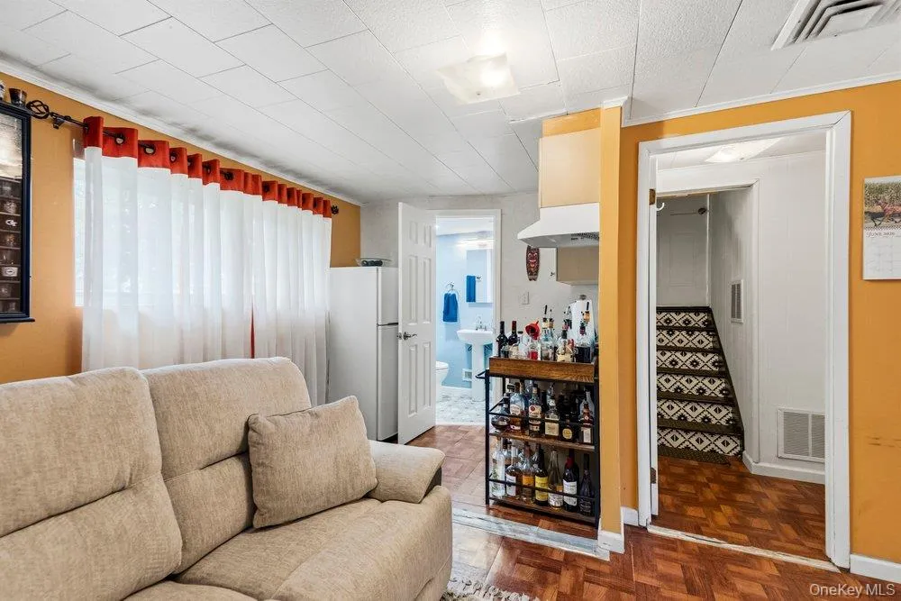 282 W 22nd Street, Babylon, NY, 3 Bedrooms Bedrooms, 9 Rooms Rooms,2 BathroomsBathrooms,Residential,For Rent,W 22nd Street,0,1009777 282 W 22nd Street, Babylon, NY, 3 Bedrooms Bedrooms, 9 Rooms Rooms,2 BathroomsBathrooms,Residential,For Rent,W 22nd Street,0,1009777