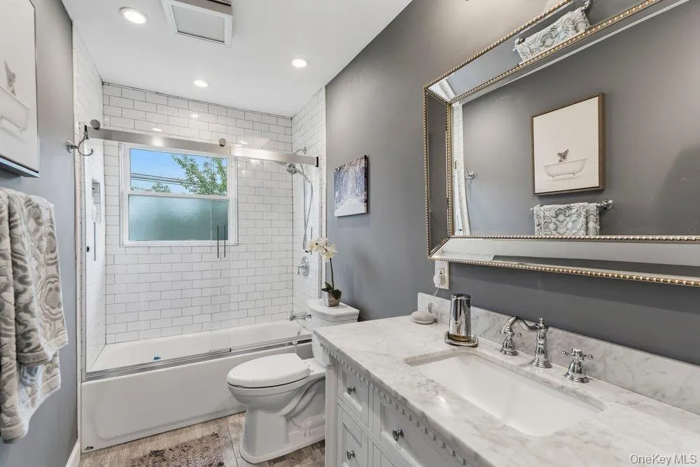 282 W 22nd Street, Babylon, NY, 3 Bedrooms Bedrooms, 9 Rooms Rooms,2 BathroomsBathrooms,Residential,For Rent,W 22nd Street,0,1009777 282 W 22nd Street, Babylon, NY, 3 Bedrooms Bedrooms, 9 Rooms Rooms,2 BathroomsBathrooms,Residential,For Rent,W 22nd Street,0,1009777