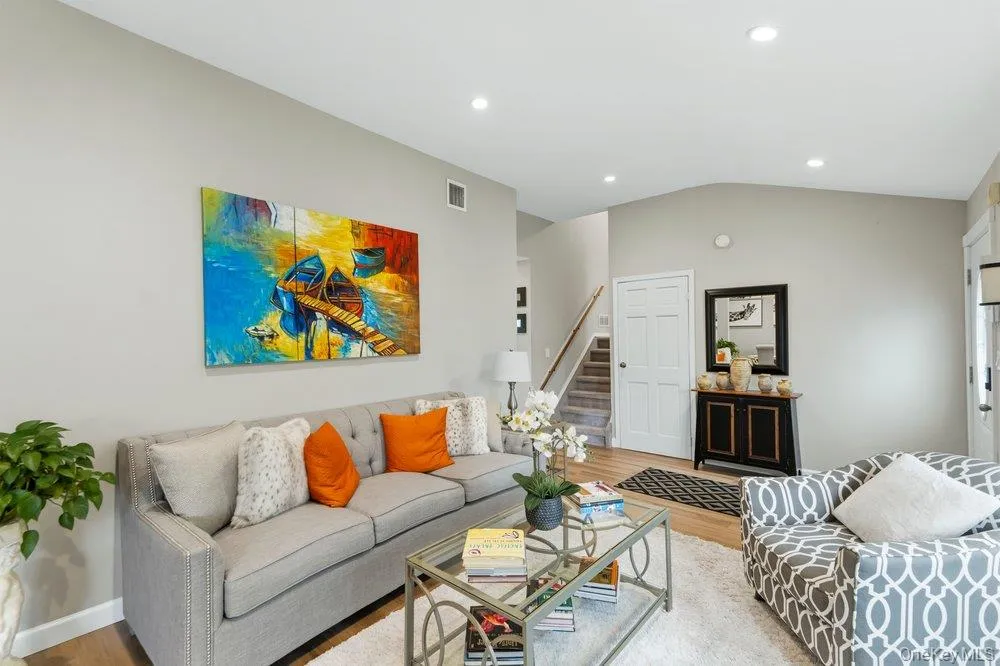 282 W 22nd Street, Babylon, NY, 3 Bedrooms Bedrooms, 9 Rooms Rooms,2 BathroomsBathrooms,Residential,For Rent,W 22nd Street,0,1009777 282 W 22nd Street, Babylon, NY, 3 Bedrooms Bedrooms, 9 Rooms Rooms,2 BathroomsBathrooms,Residential,For Rent,W 22nd Street,0,1009777