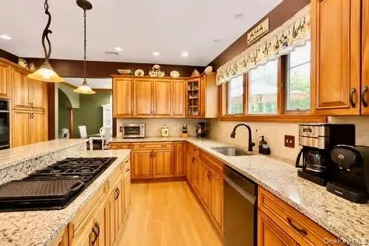 15 Christina Way, Marlboro, NY, 4 Bedrooms Bedrooms, 8 Rooms Rooms,3 BathroomsBathrooms,Residential,For Rent,Christina,0,1009780 15 Christina Way, Marlboro, NY, 4 Bedrooms Bedrooms, 8 Rooms Rooms,3 BathroomsBathrooms,Residential,For Rent,Christina,0,1009780