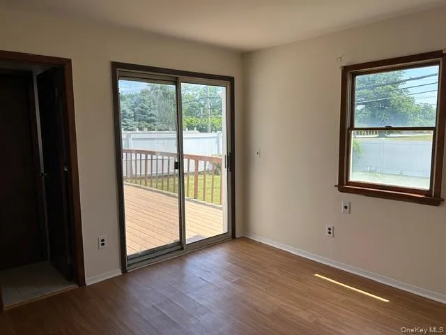 3rd bedroom has access to bathroom and rear yard 3rd bedroom has access to bathroom and rear yard