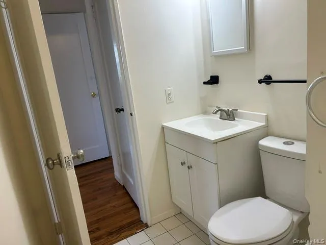 1st floor bathroom with new Vanity 1st floor bathroom with new Vanity