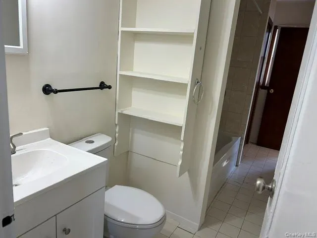 32 Gables Drive, Oyster Bay, NY, 5 Bedrooms Bedrooms, 9 Rooms Rooms,2 BathroomsBathrooms,Residential,For Rent,Gables,0,1009786 32 Gables Drive, Oyster Bay, NY, 5 Bedrooms Bedrooms, 9 Rooms Rooms,2 BathroomsBathrooms,Residential,For Rent,Gables,0,1009786