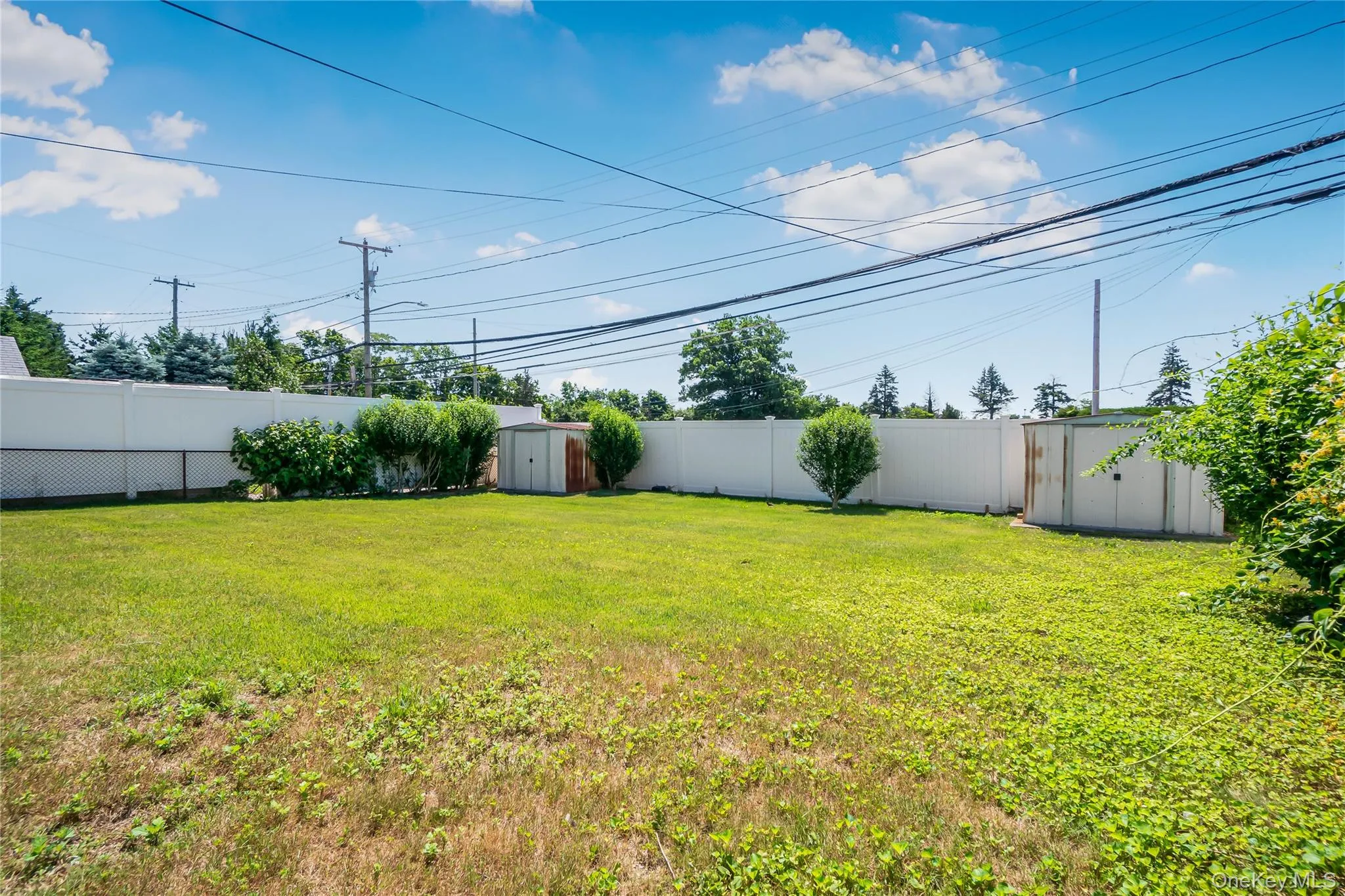 Spacious rear yard Spacious rear yard