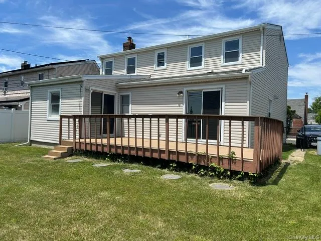 32 Gables Drive, Oyster Bay, NY, 5 Bedrooms Bedrooms, 9 Rooms Rooms,2 BathroomsBathrooms,Residential,For Rent,Gables,0,1009786 32 Gables Drive, Oyster Bay, NY, 5 Bedrooms Bedrooms, 9 Rooms Rooms,2 BathroomsBathrooms,Residential,For Rent,Gables,0,1009786