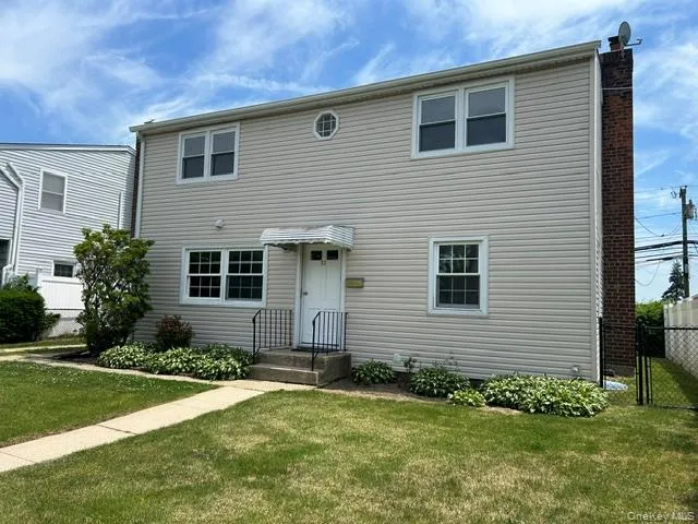 32 Gables Drive, Oyster Bay, NY, 5 Bedrooms Bedrooms, 9 Rooms Rooms,2 BathroomsBathrooms,Residential,For Rent,Gables,0,1009786 32 Gables Drive, Oyster Bay, NY, 5 Bedrooms Bedrooms, 9 Rooms Rooms,2 BathroomsBathrooms,Residential,For Rent,Gables,0,1009786