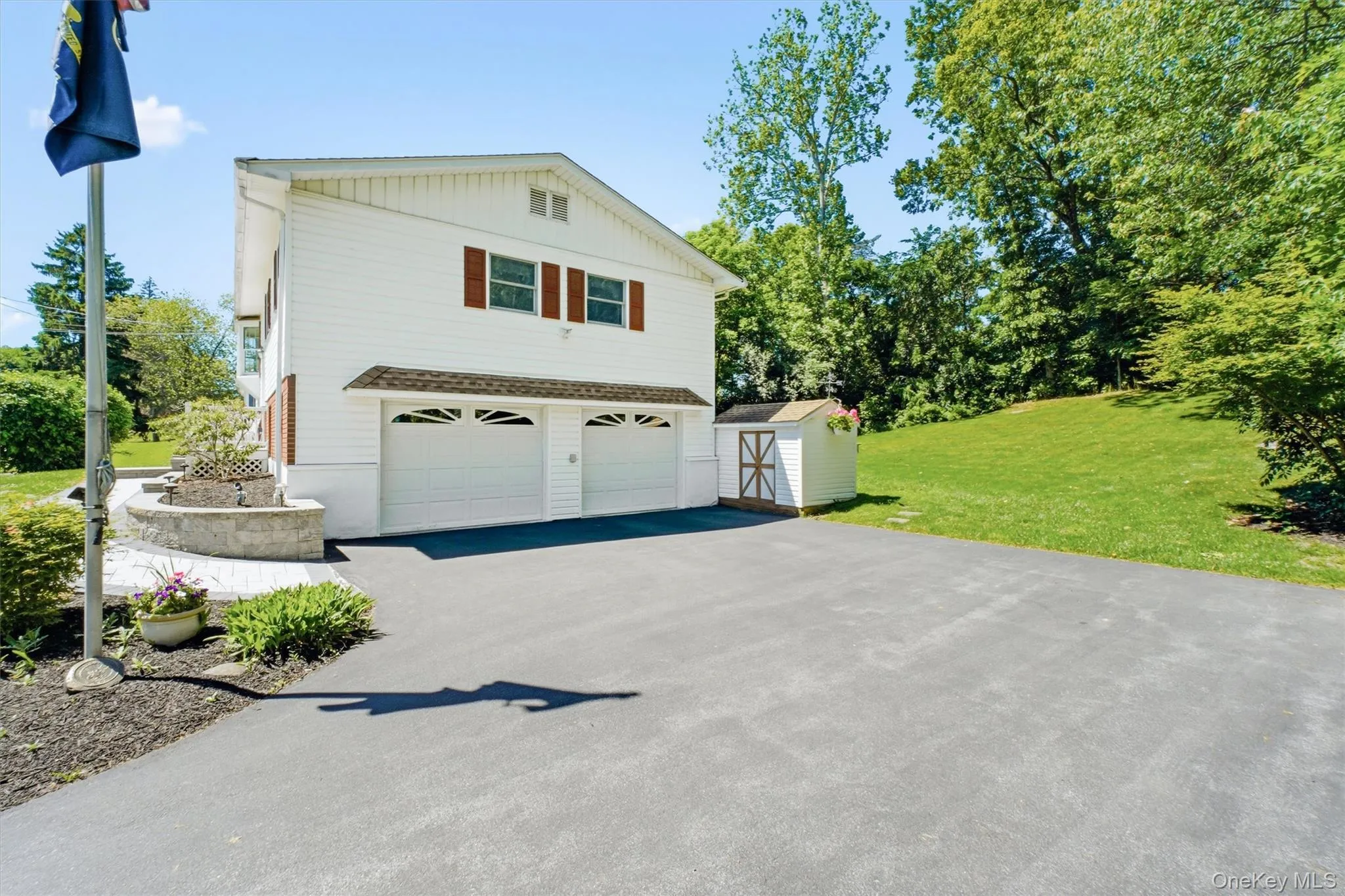 2 Car Garage 2 Car Garage