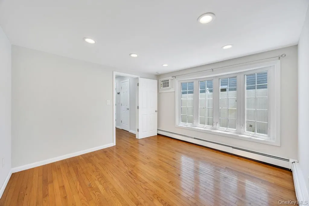 153 Sunrise Lane, Hempstead, NY, 6 Bedrooms Bedrooms, 9 Rooms Rooms,3 BathroomsBathrooms,Residential Lease,For Rent,Sunrise,0,1009790 153 Sunrise Lane, Hempstead, NY, 6 Bedrooms Bedrooms, 9 Rooms Rooms,3 BathroomsBathrooms,Residential Lease,For Rent,Sunrise,0,1009790