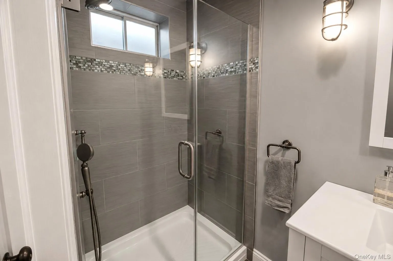 257 4th Street, Smithtown, NY, 4 Bedrooms Bedrooms, 11 Rooms Rooms,3 BathroomsBathrooms,Residential,For Rent,4th,0,1009791 257 4th Street, Smithtown, NY, 4 Bedrooms Bedrooms, 11 Rooms Rooms,3 BathroomsBathrooms,Residential,For Rent,4th,0,1009791
