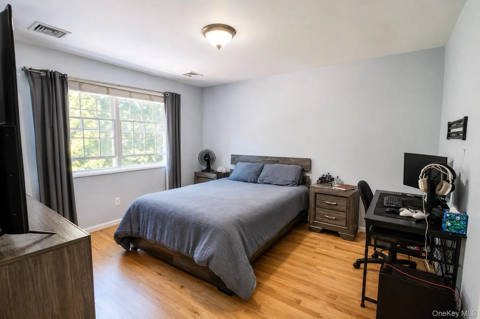 257 4th Street, Smithtown, NY, 4 Bedrooms Bedrooms, 11 Rooms Rooms,3 BathroomsBathrooms,Residential,For Rent,4th,0,1009791 257 4th Street, Smithtown, NY, 4 Bedrooms Bedrooms, 11 Rooms Rooms,3 BathroomsBathrooms,Residential,For Rent,4th,0,1009791