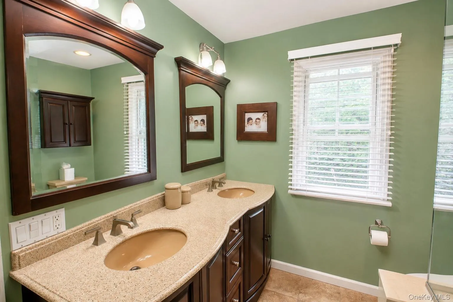 257 4th Street, Smithtown, NY, 4 Bedrooms Bedrooms, 11 Rooms Rooms,3 BathroomsBathrooms,Residential,For Rent,4th,0,1009791 257 4th Street, Smithtown, NY, 4 Bedrooms Bedrooms, 11 Rooms Rooms,3 BathroomsBathrooms,Residential,For Rent,4th,0,1009791