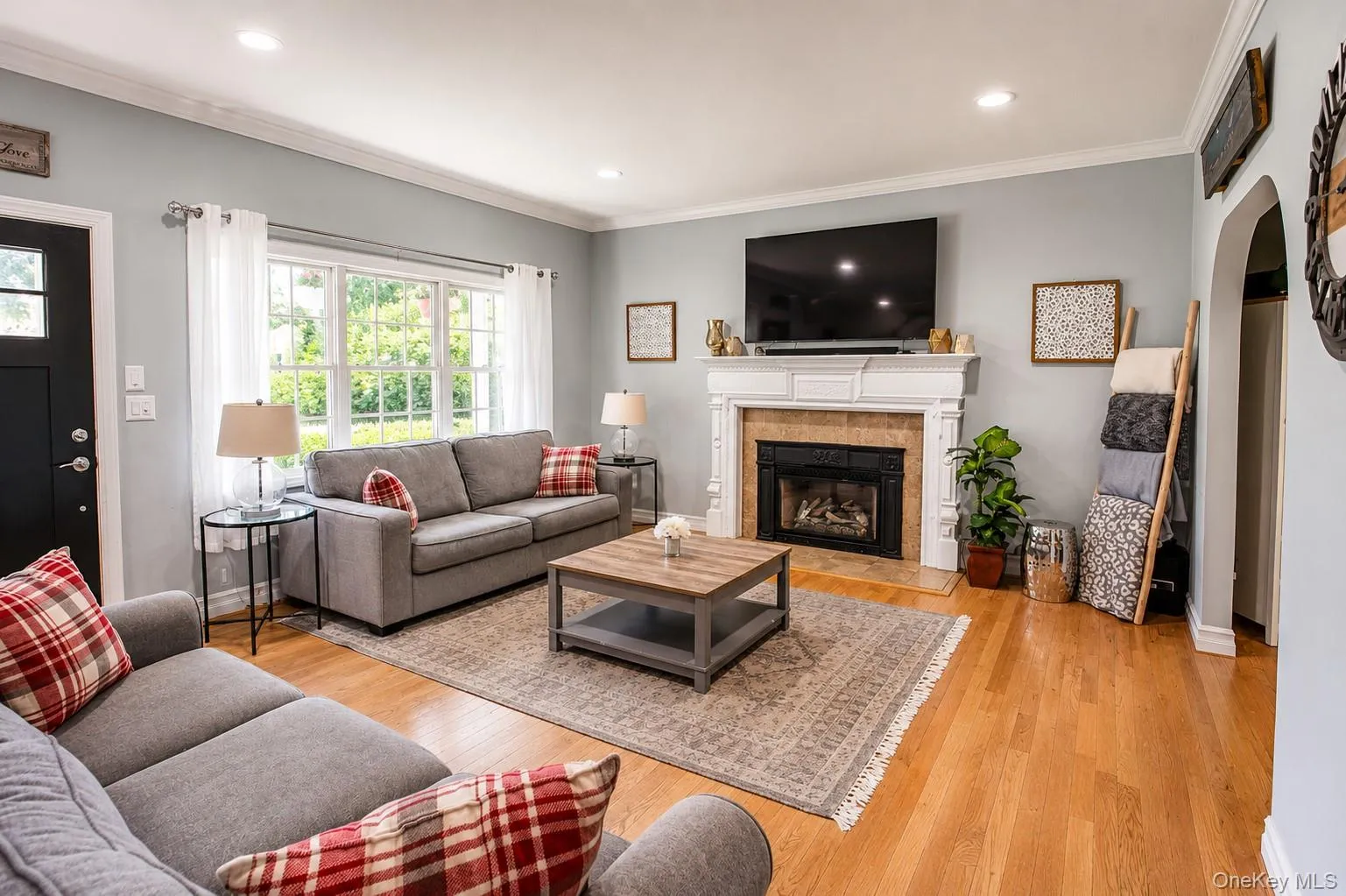 257 4th Street, Smithtown, NY, 4 Bedrooms Bedrooms, 11 Rooms Rooms,3 BathroomsBathrooms,Residential,For Rent,4th,0,1009791 257 4th Street, Smithtown, NY, 4 Bedrooms Bedrooms, 11 Rooms Rooms,3 BathroomsBathrooms,Residential,For Rent,4th,0,1009791