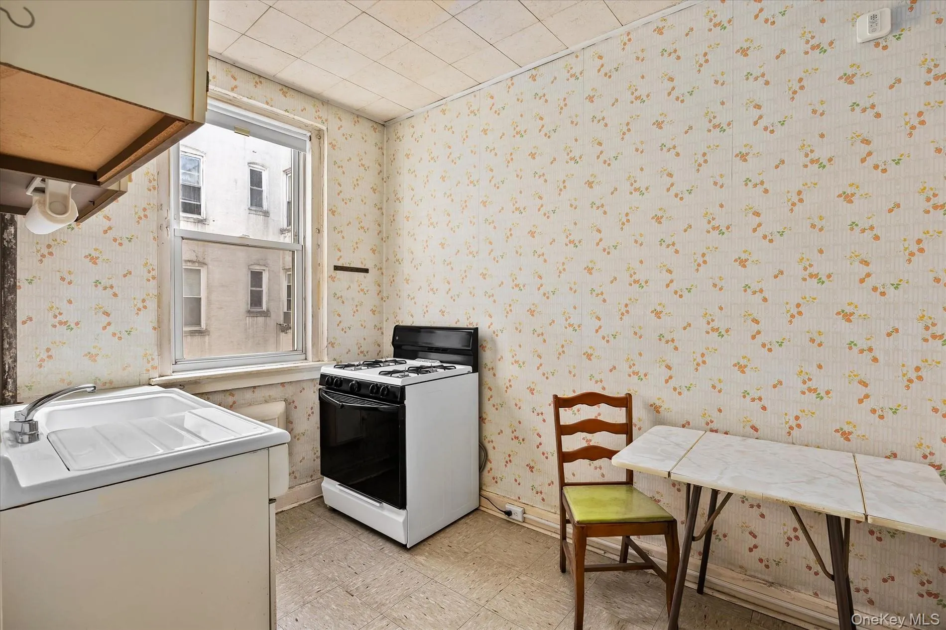 64-09 39 Avenue, New York, NY, 2 Bedrooms Bedrooms, 5 Rooms Rooms,1 BathroomBathrooms,Residential,For Rent,39,0,KEY1009793 64-09 39 Avenue, New York, NY, 2 Bedrooms Bedrooms, 5 Rooms Rooms,1 BathroomBathrooms,Residential,For Rent,39,0,KEY1009793
