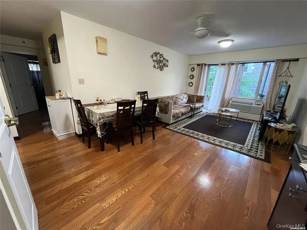 6434 Grand Central Parkway, New York, NY, 2 Bedrooms Bedrooms, 7 Rooms Rooms,2 BathroomsBathrooms,Residential,For Rent,Grand Central,0,1009798 6434 Grand Central Parkway, New York, NY, 2 Bedrooms Bedrooms, 7 Rooms Rooms,2 BathroomsBathrooms,Residential,For Rent,Grand Central,0,1009798