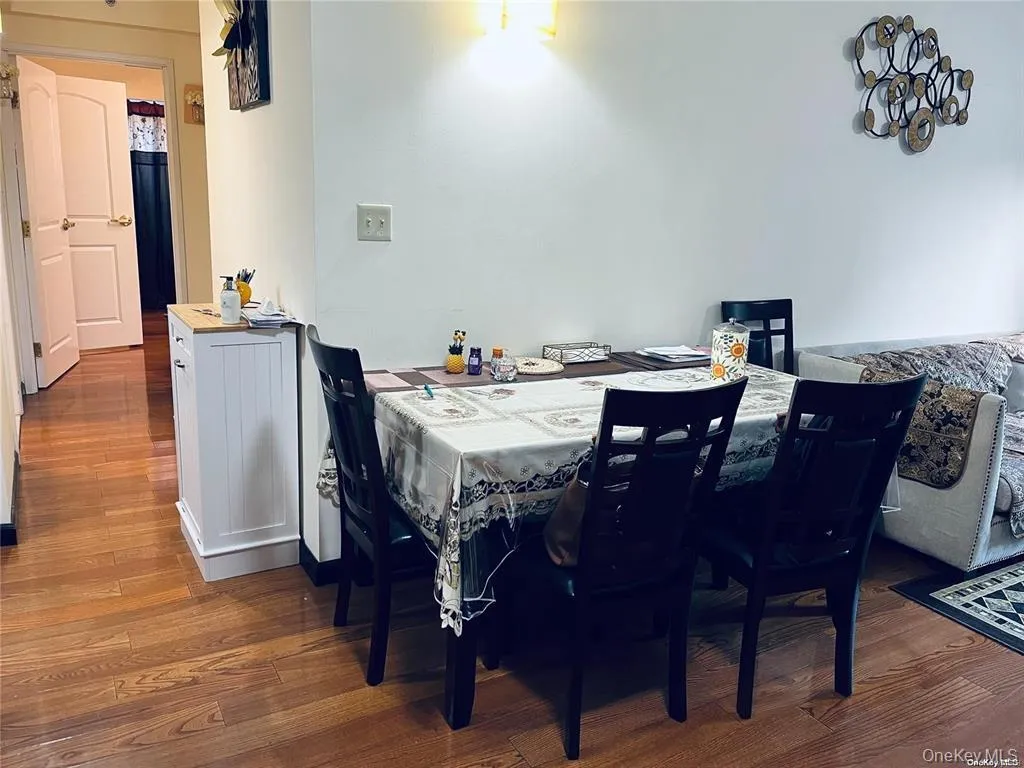 6434 Grand Central Parkway, New York, NY, 2 Bedrooms Bedrooms, 7 Rooms Rooms,2 BathroomsBathrooms,Residential,For Rent,Grand Central,0,1009798 6434 Grand Central Parkway, New York, NY, 2 Bedrooms Bedrooms, 7 Rooms Rooms,2 BathroomsBathrooms,Residential,For Rent,Grand Central,0,1009798