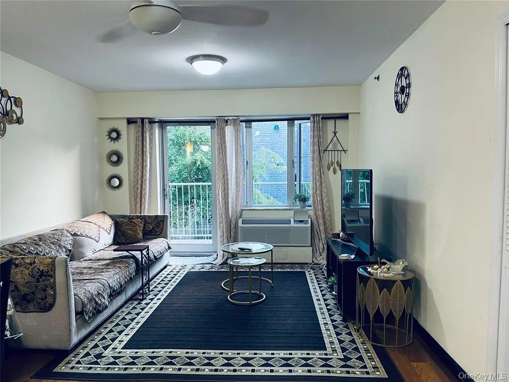 6434 Grand Central Parkway, New York, NY, 2 Bedrooms Bedrooms, 7 Rooms Rooms,2 BathroomsBathrooms,Residential,For Rent,Grand Central,0,1009798 6434 Grand Central Parkway, New York, NY, 2 Bedrooms Bedrooms, 7 Rooms Rooms,2 BathroomsBathrooms,Residential,For Rent,Grand Central,0,1009798
