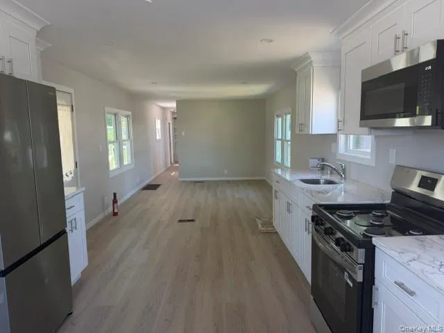 70 Revere Drive, Islip, NY, 2 Bedrooms Bedrooms, 4 Rooms Rooms,1 BathroomBathrooms,Residential,For Rent,Revere,0,1009799 70 Revere Drive, Islip, NY, 2 Bedrooms Bedrooms, 4 Rooms Rooms,1 BathroomBathrooms,Residential,For Rent,Revere,0,1009799