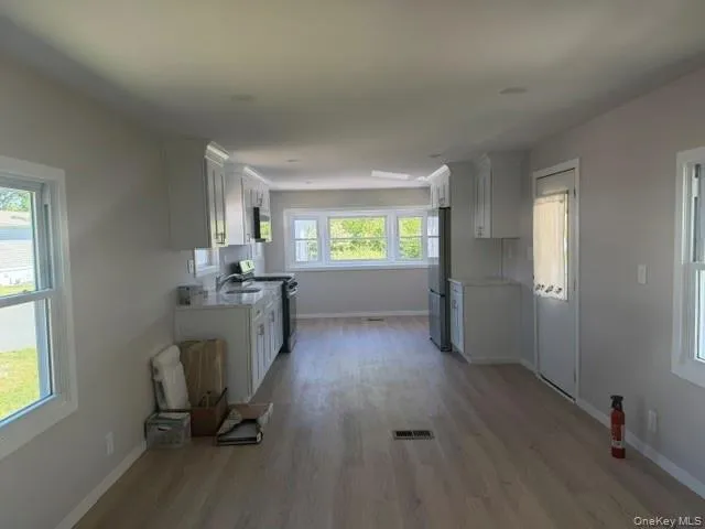 70 Revere Drive, Islip, NY, 2 Bedrooms Bedrooms, 4 Rooms Rooms,1 BathroomBathrooms,Residential,For Rent,Revere,0,1009799 70 Revere Drive, Islip, NY, 2 Bedrooms Bedrooms, 4 Rooms Rooms,1 BathroomBathrooms,Residential,For Rent,Revere,0,1009799