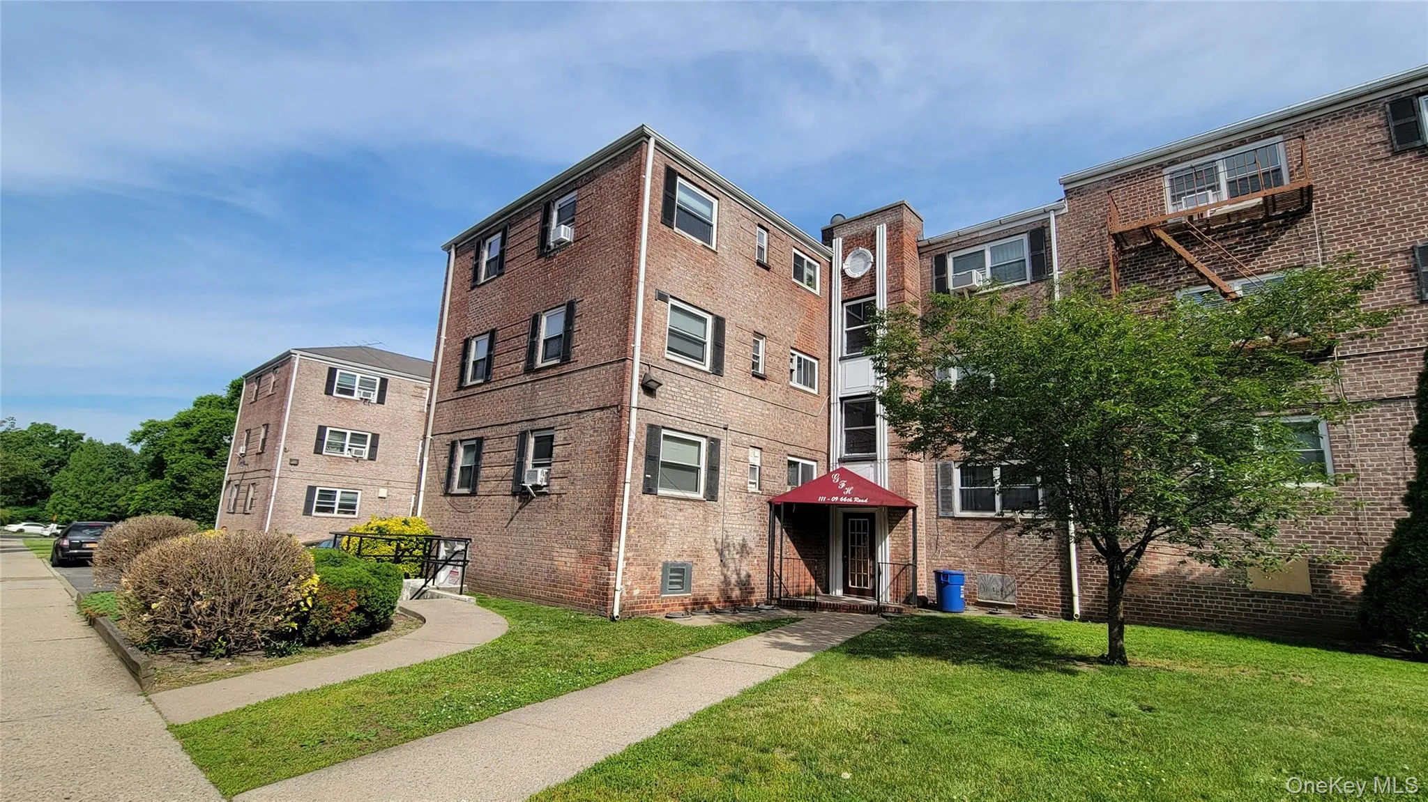 111-09 66 Road, New York, NY, 2 Bedrooms Bedrooms, 4 Rooms Rooms,1 BathroomBathrooms,Residential,For Rent,66,0,KEY1009802 111-09 66 Road, New York, NY, 2 Bedrooms Bedrooms, 4 Rooms Rooms,1 BathroomBathrooms,Residential,For Rent,66,0,KEY1009802