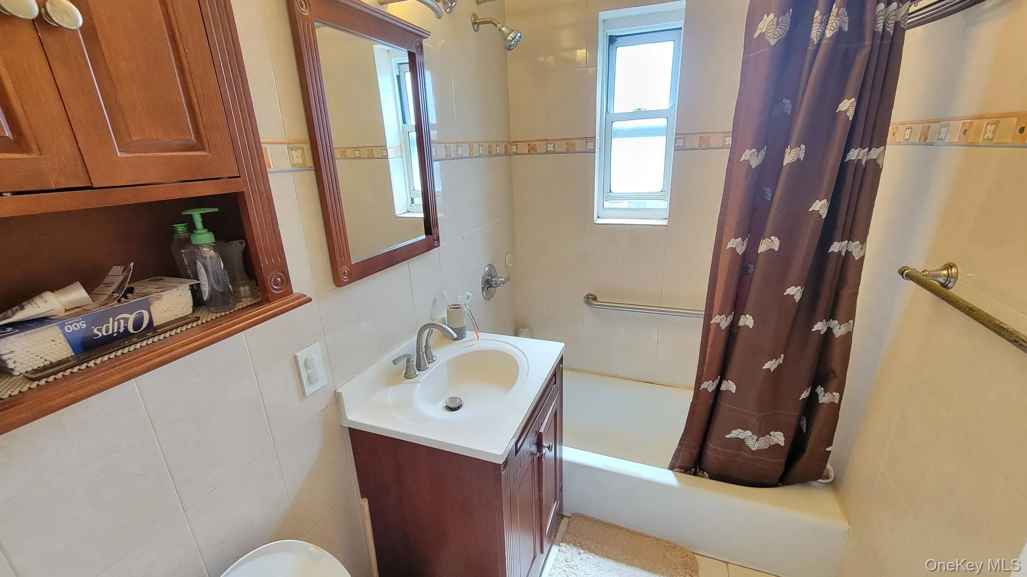 111-09 66 Road, New York, NY, 2 Bedrooms Bedrooms, 4 Rooms Rooms,1 BathroomBathrooms,Residential,For Rent,66,0,KEY1009802 111-09 66 Road, New York, NY, 2 Bedrooms Bedrooms, 4 Rooms Rooms,1 BathroomBathrooms,Residential,For Rent,66,0,KEY1009802