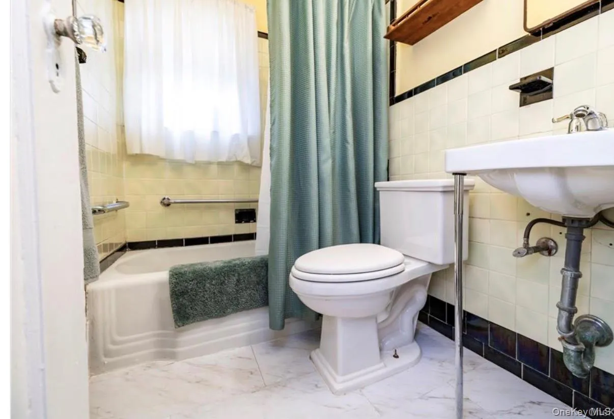 11515 141st Street, New York, NY, 5 Bedrooms Bedrooms, 8 Rooms Rooms,2 BathroomsBathrooms,Residential Lease,For Rent,141st,0,1009806 11515 141st Street, New York, NY, 5 Bedrooms Bedrooms, 8 Rooms Rooms,2 BathroomsBathrooms,Residential Lease,For Rent,141st,0,1009806