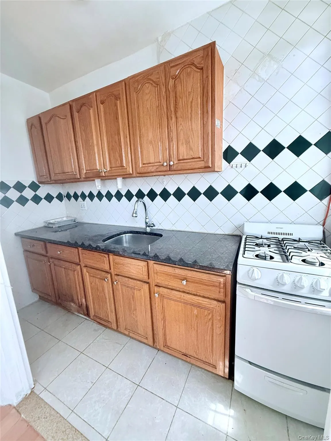 50-05 43rd Avenue, New York, NY, 1 Bedroom Bedrooms, 3 Rooms Rooms,1 BathroomBathrooms,Residential,For Rent,43rd,0,1009807 50-05 43rd Avenue, New York, NY, 1 Bedroom Bedrooms, 3 Rooms Rooms,1 BathroomBathrooms,Residential,For Rent,43rd,0,1009807