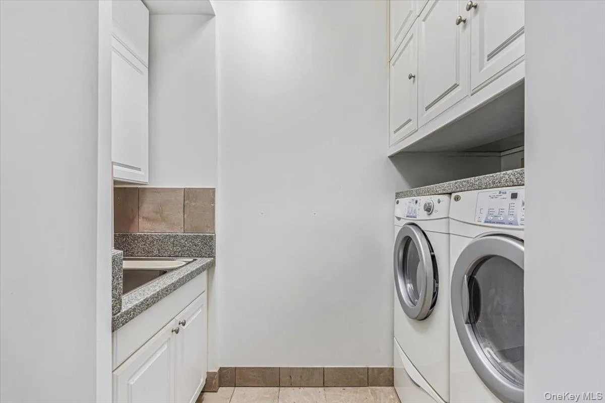 952 Cedar Swamp, Oyster Bay, NY, 7 Bedrooms Bedrooms, 12 Rooms Rooms,6 BathroomsBathrooms,Residential,For Rent,Cedar Swamp,0,1009813 952 Cedar Swamp, Oyster Bay, NY, 7 Bedrooms Bedrooms, 12 Rooms Rooms,6 BathroomsBathrooms,Residential,For Rent,Cedar Swamp,0,1009813