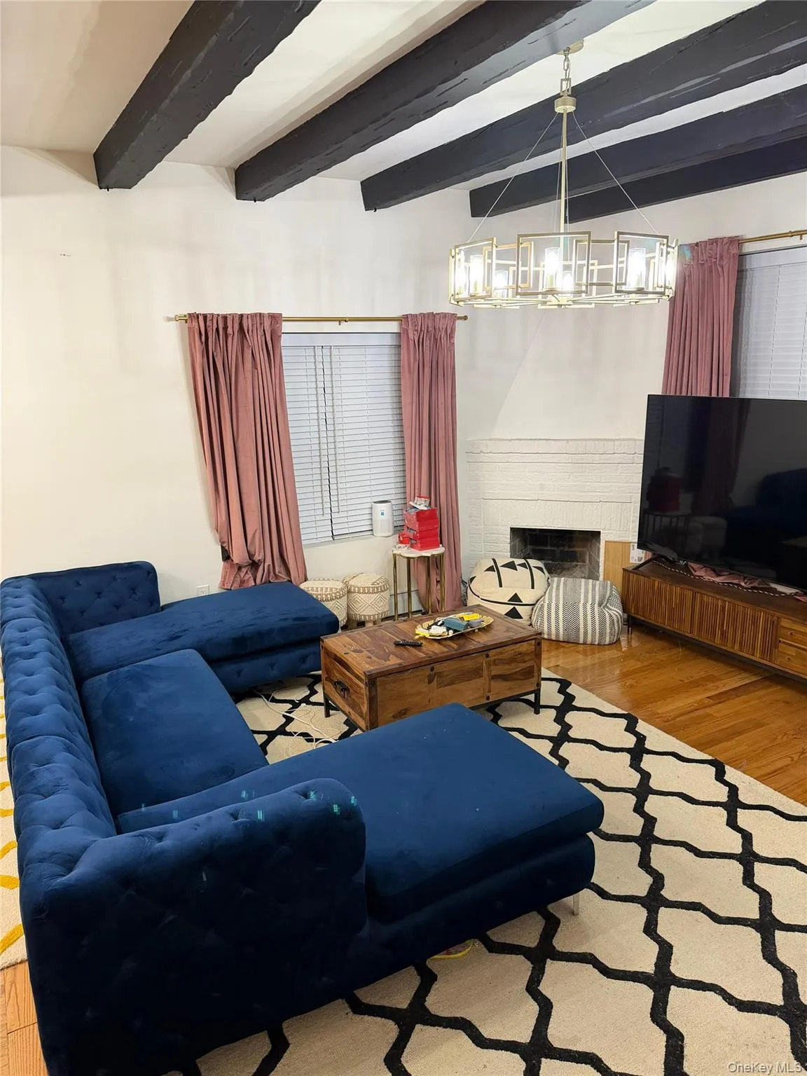 20507 Murdock Avenue, New York, NY, 3 Bedrooms Bedrooms, 9 Rooms Rooms,2 BathroomsBathrooms,Residential,For Rent,Murdock,0,1009816 20507 Murdock Avenue, New York, NY, 3 Bedrooms Bedrooms, 9 Rooms Rooms,2 BathroomsBathrooms,Residential,For Rent,Murdock,0,1009816