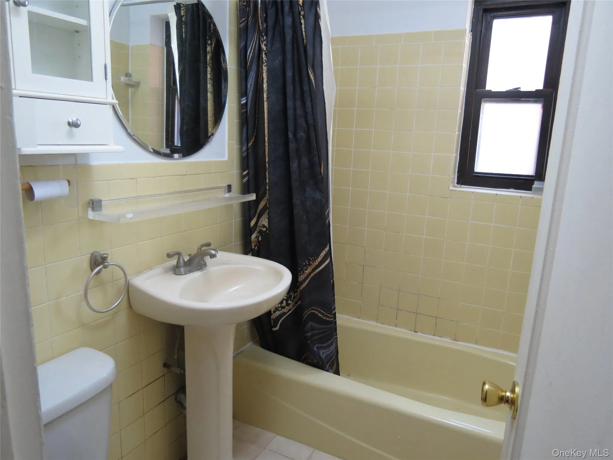 147-14 84th Road, New York, NY, 1 Bedroom Bedrooms, 3 Rooms Rooms,1 BathroomBathrooms,Residential,For Rent,84th,0,1009818 147-14 84th Road, New York, NY, 1 Bedroom Bedrooms, 3 Rooms Rooms,1 BathroomBathrooms,Residential,For Rent,84th,0,1009818