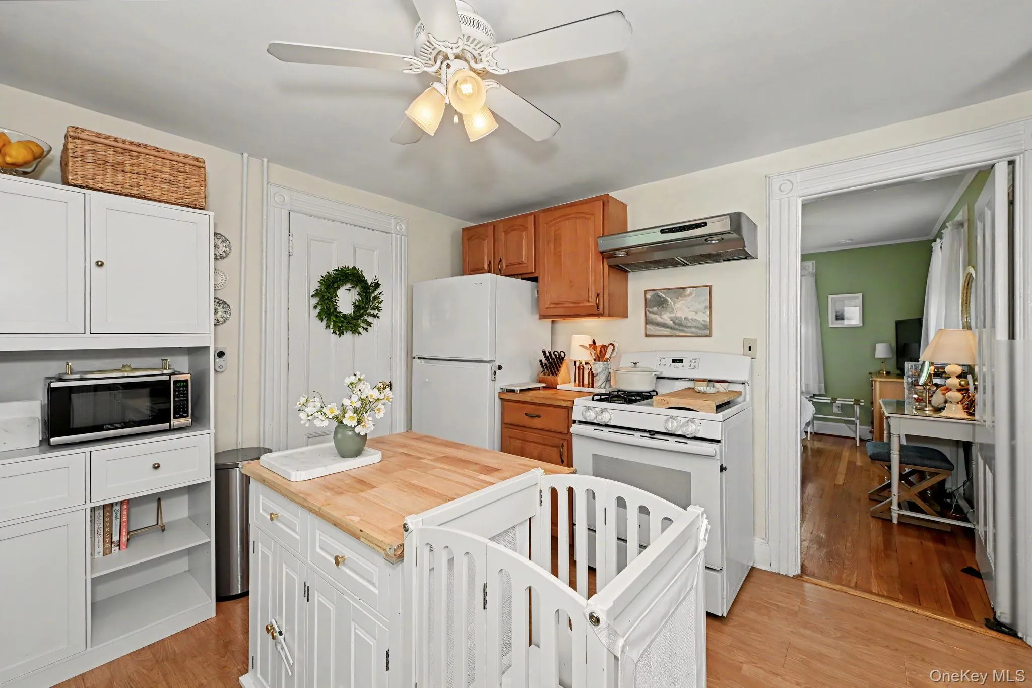 80 Leonard Street, Stamford, CT, 3 Bedrooms Bedrooms, 11 Rooms Rooms,2 BathroomsBathrooms,Residential,For Rent,Leonard,0,1009827 80 Leonard Street, Stamford, CT, 3 Bedrooms Bedrooms, 11 Rooms Rooms,2 BathroomsBathrooms,Residential,For Rent,Leonard,0,1009827