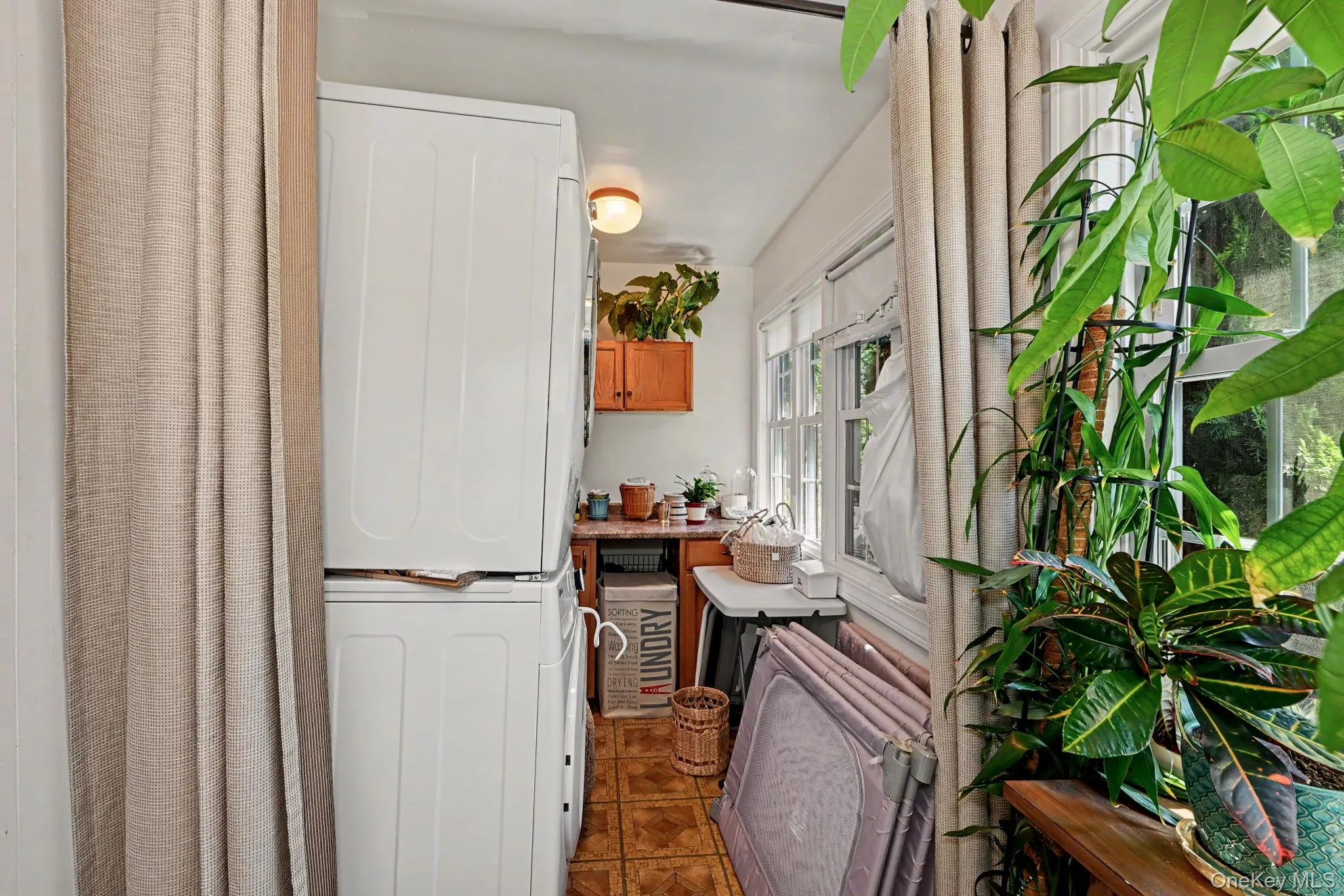 80 Leonard Street, Stamford, CT, 3 Bedrooms Bedrooms, 11 Rooms Rooms,2 BathroomsBathrooms,Residential,For Rent,Leonard,0,1009827 80 Leonard Street, Stamford, CT, 3 Bedrooms Bedrooms, 11 Rooms Rooms,2 BathroomsBathrooms,Residential,For Rent,Leonard,0,1009827