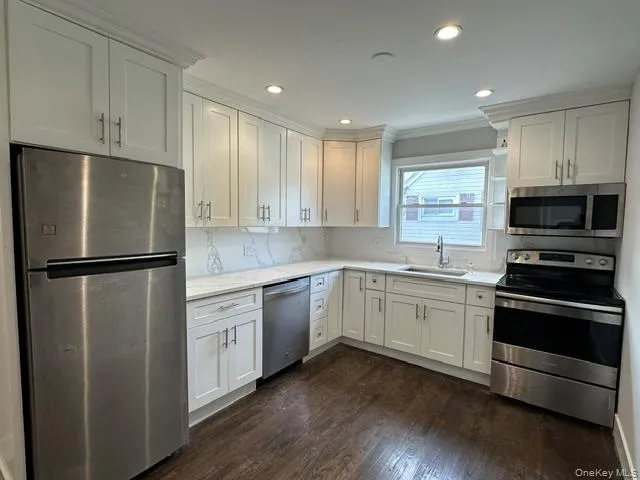 68 Inwood Road, North Hempstead, NY, 2 Bedrooms Bedrooms, 4 Rooms Rooms,1 BathroomBathrooms,Residential Lease,For Rent,Inwood,0,1009841 68 Inwood Road, North Hempstead, NY, 2 Bedrooms Bedrooms, 4 Rooms Rooms,1 BathroomBathrooms,Residential Lease,For Rent,Inwood,0,1009841