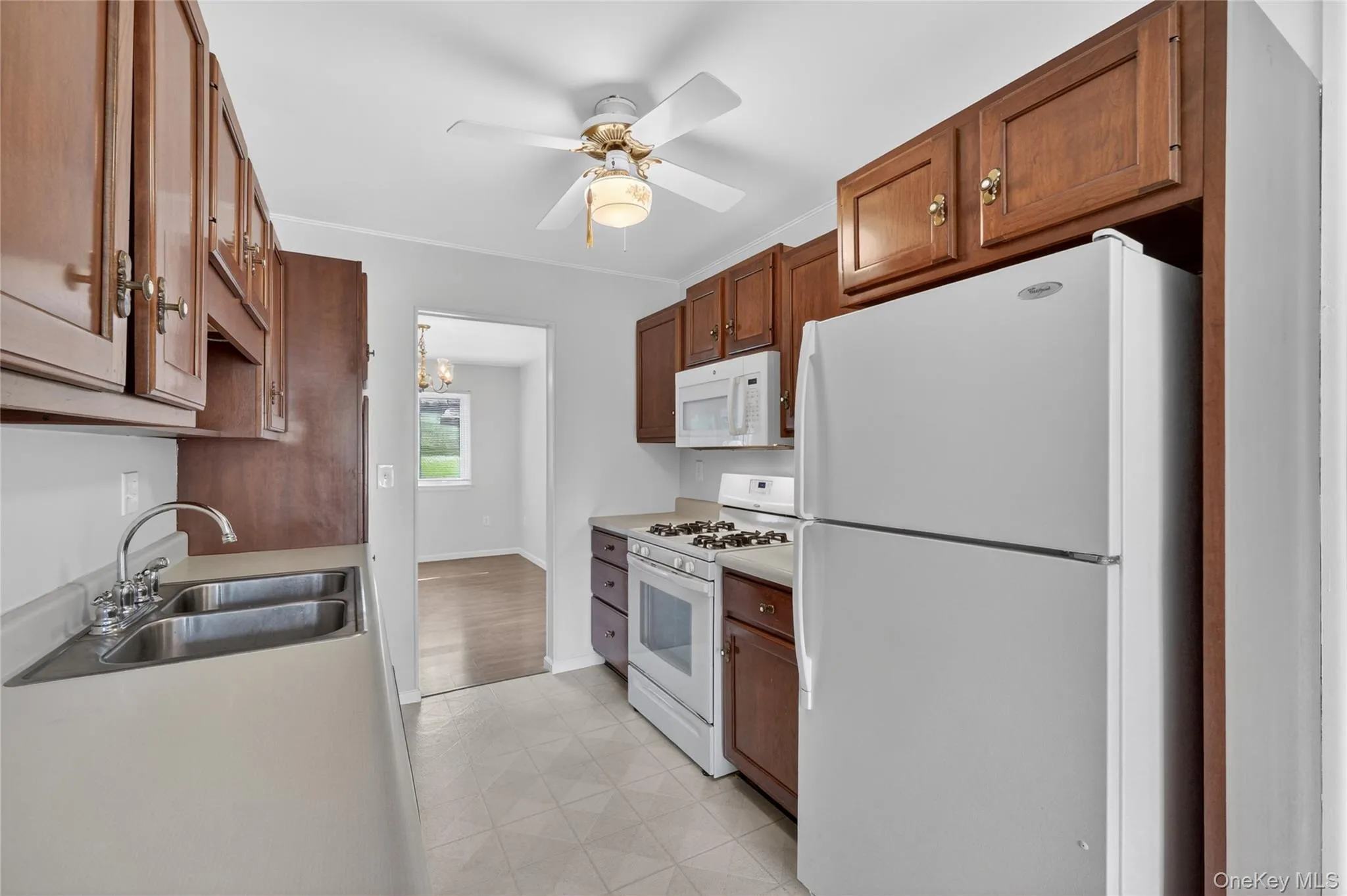 10 Squires Gate, Poughkeepsie, NY, 2 Bedrooms Bedrooms, 5 Rooms Rooms,2 BathroomsBathrooms,Residential,For Rent,Squires Gate,0,1009843 10 Squires Gate, Poughkeepsie, NY, 2 Bedrooms Bedrooms, 5 Rooms Rooms,2 BathroomsBathrooms,Residential,For Rent,Squires Gate,0,1009843