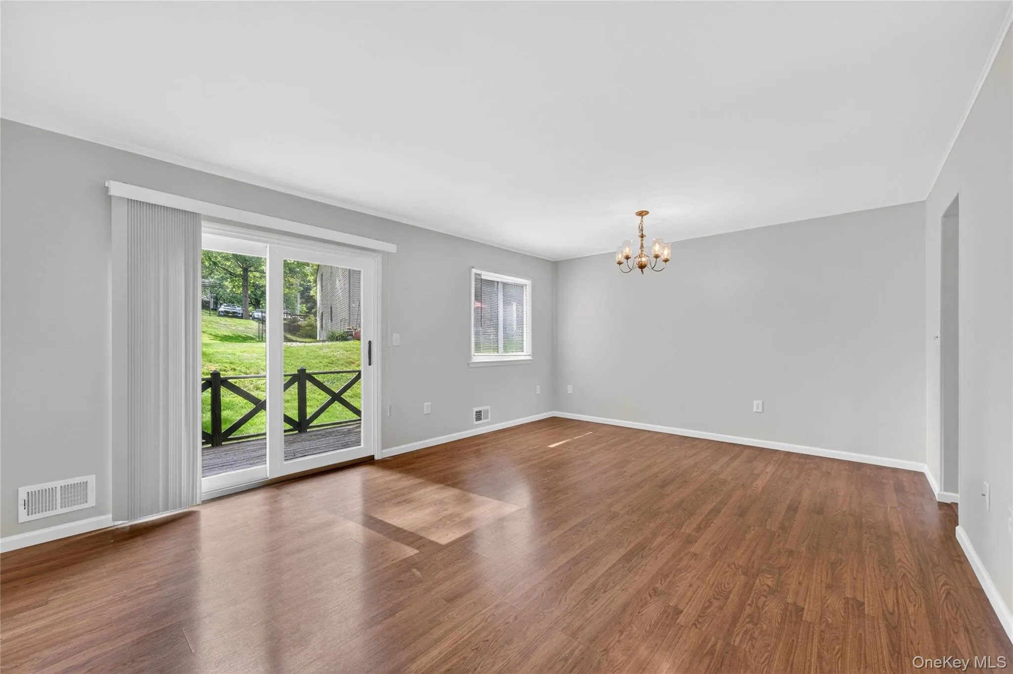 10 Squires Gate, Poughkeepsie, NY, 2 Bedrooms Bedrooms, 5 Rooms Rooms,2 BathroomsBathrooms,Residential,For Rent,Squires Gate,0,1009843 10 Squires Gate, Poughkeepsie, NY, 2 Bedrooms Bedrooms, 5 Rooms Rooms,2 BathroomsBathrooms,Residential,For Rent,Squires Gate,0,1009843