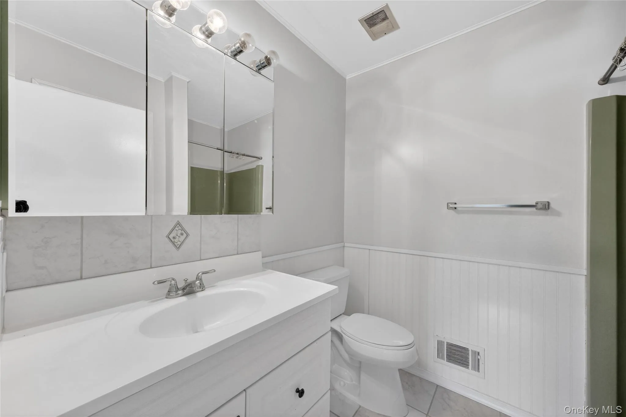 10 Squires Gate, Poughkeepsie, NY, 2 Bedrooms Bedrooms, 5 Rooms Rooms,2 BathroomsBathrooms,Residential,For Rent,Squires Gate,0,1009843 10 Squires Gate, Poughkeepsie, NY, 2 Bedrooms Bedrooms, 5 Rooms Rooms,2 BathroomsBathrooms,Residential,For Rent,Squires Gate,0,1009843