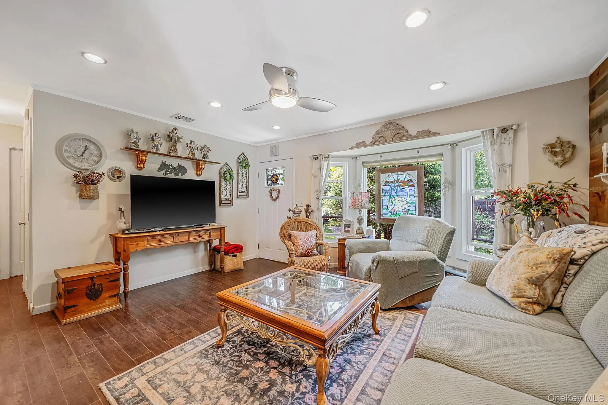 58 Royal Avenue, Southampton, NY, 2 Bedrooms Bedrooms, 5 Rooms Rooms,1 BathroomBathrooms,Residential,For Rent,Royal,0,1009845 58 Royal Avenue, Southampton, NY, 2 Bedrooms Bedrooms, 5 Rooms Rooms,1 BathroomBathrooms,Residential,For Rent,Royal,0,1009845