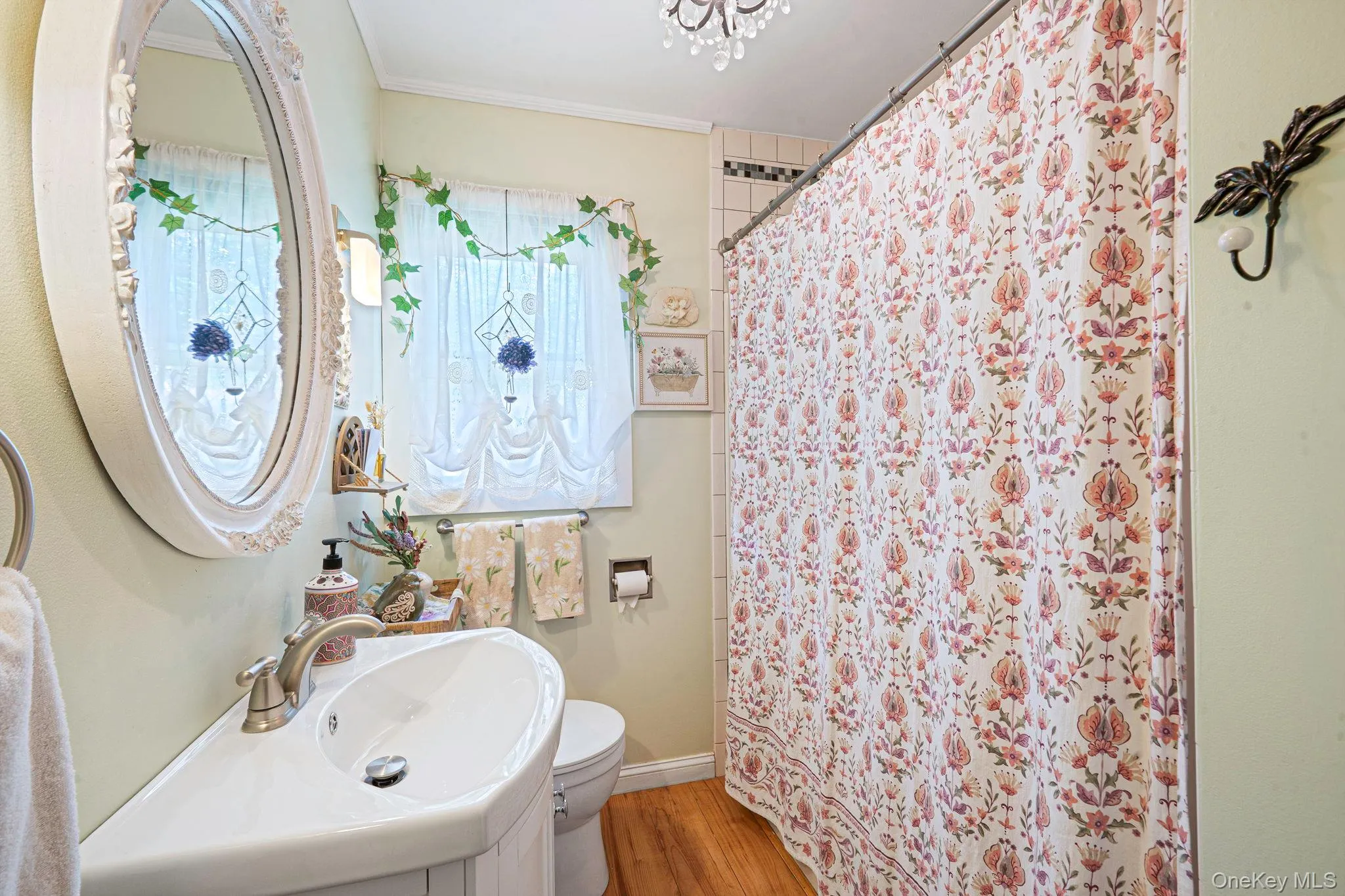 58 Royal Avenue, Southampton, NY, 2 Bedrooms Bedrooms, 5 Rooms Rooms,1 BathroomBathrooms,Residential,For Rent,Royal,0,1009845 58 Royal Avenue, Southampton, NY, 2 Bedrooms Bedrooms, 5 Rooms Rooms,1 BathroomBathrooms,Residential,For Rent,Royal,0,1009845