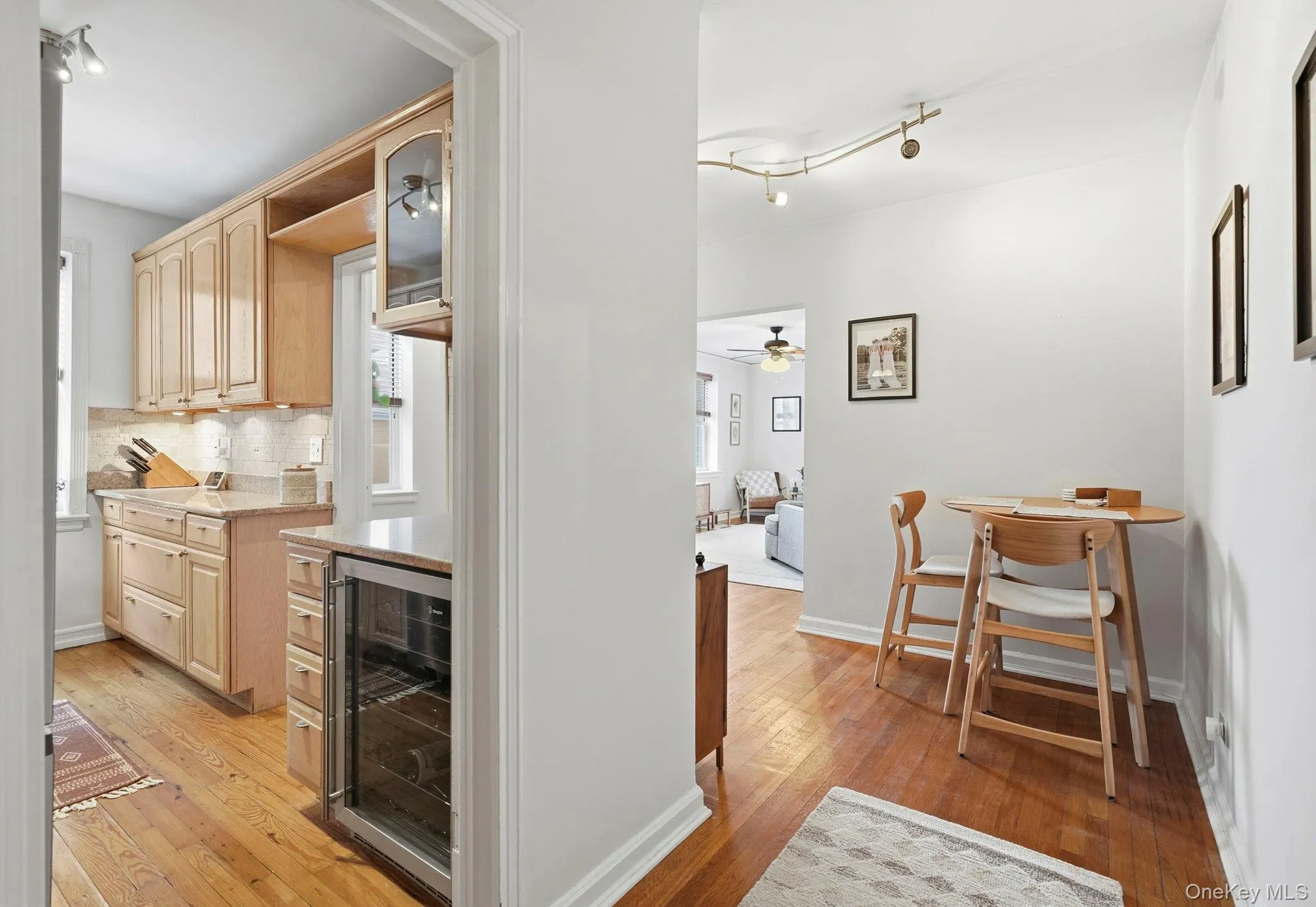 1815 Palmer Avenue, Mamaroneck, NY, 1 Bedroom Bedrooms, 4 Rooms Rooms,1 BathroomBathrooms,Residential,For Rent,Palmer,0,1009846 1815 Palmer Avenue, Mamaroneck, NY, 1 Bedroom Bedrooms, 4 Rooms Rooms,1 BathroomBathrooms,Residential,For Rent,Palmer,0,1009846