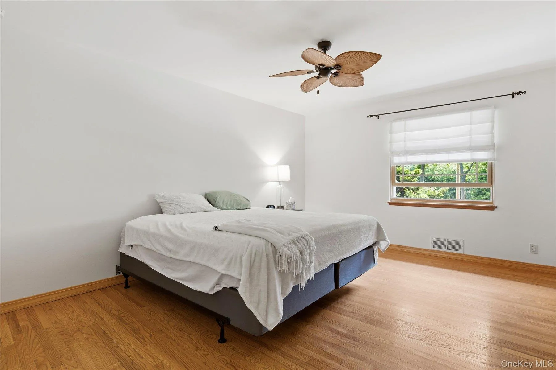 42 Cliff Road, Brookhaven, NY, 3 Bedrooms Bedrooms, 6 Rooms Rooms,2 BathroomsBathrooms,Residential,For Rent,Cliff,0,1009847 42 Cliff Road, Brookhaven, NY, 3 Bedrooms Bedrooms, 6 Rooms Rooms,2 BathroomsBathrooms,Residential,For Rent,Cliff,0,1009847
