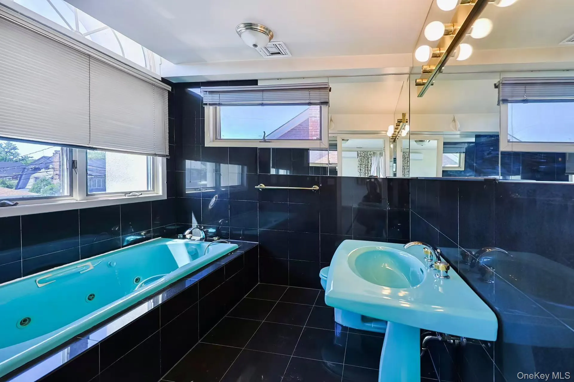 3325 149th Place, New York, NY, 3 Bedrooms Bedrooms, 5 Rooms Rooms,2 BathroomsBathrooms,Residential,For Rent,149th,0,1009860 3325 149th Place, New York, NY, 3 Bedrooms Bedrooms, 5 Rooms Rooms,2 BathroomsBathrooms,Residential,For Rent,149th,0,1009860