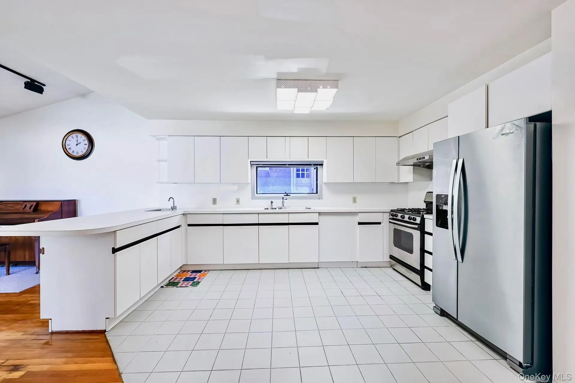 3325 149th Place, New York, NY, 3 Bedrooms Bedrooms, 5 Rooms Rooms,2 BathroomsBathrooms,Residential,For Rent,149th,0,1009860 3325 149th Place, New York, NY, 3 Bedrooms Bedrooms, 5 Rooms Rooms,2 BathroomsBathrooms,Residential,For Rent,149th,0,1009860