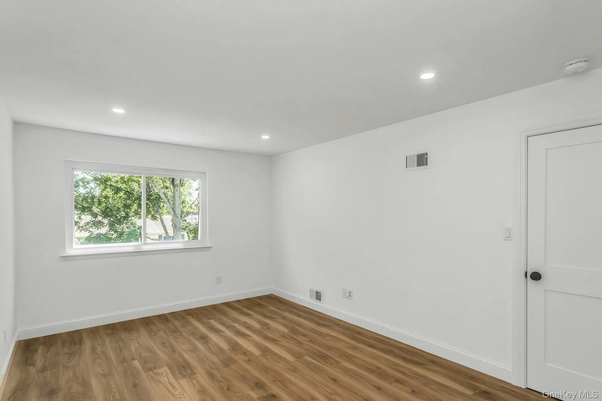 206 Storm Drive, Islip, NY, 2 Bedrooms Bedrooms, 5 Rooms Rooms,1 BathroomBathrooms,Residential,For Rent,Storm,0,KEY1009865 206 Storm Drive, Islip, NY, 2 Bedrooms Bedrooms, 5 Rooms Rooms,1 BathroomBathrooms,Residential,For Rent,Storm,0,KEY1009865