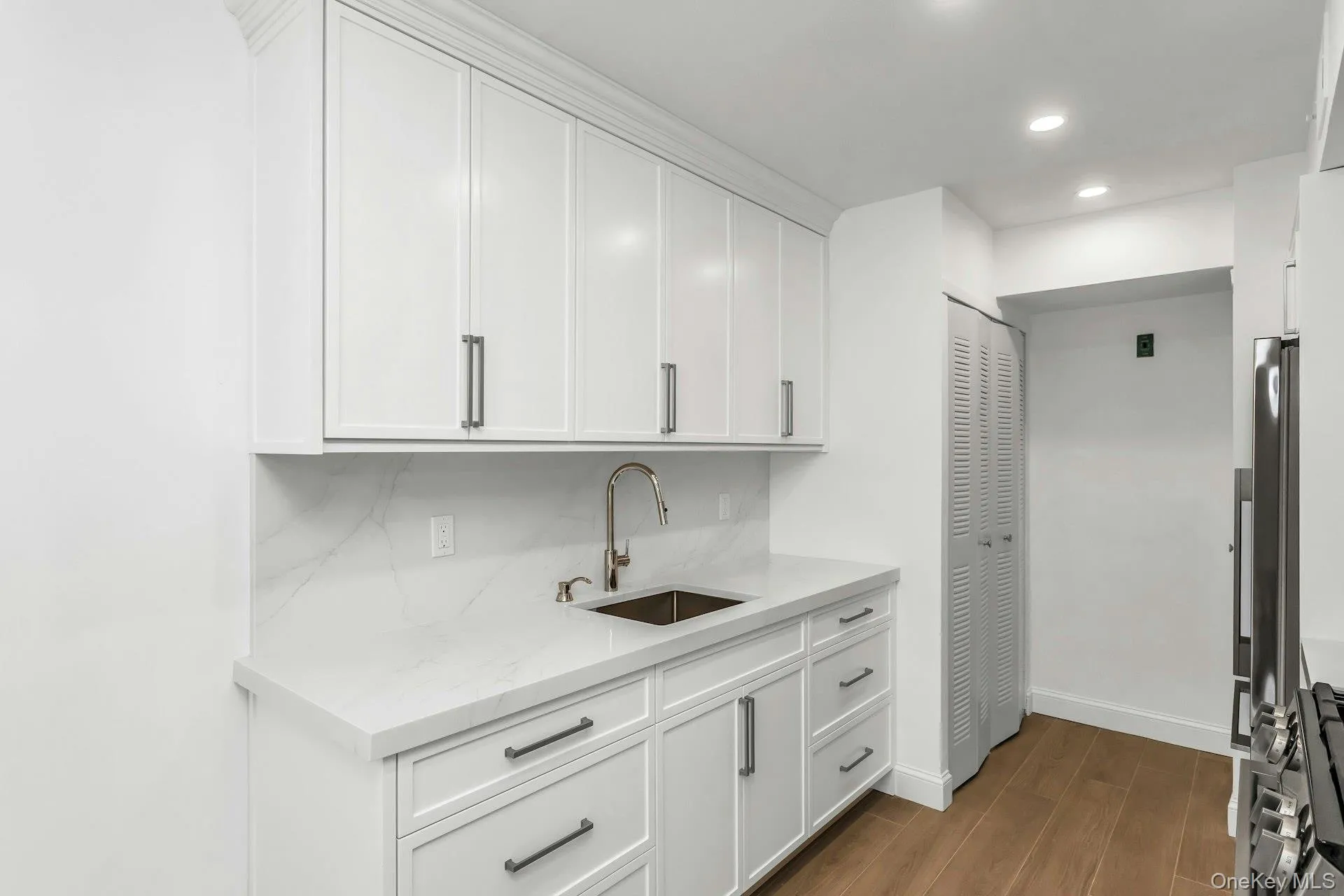 206 Storm Drive, Islip, NY, 2 Bedrooms Bedrooms, 5 Rooms Rooms,1 BathroomBathrooms,Residential,For Rent,Storm,0,KEY1009865 206 Storm Drive, Islip, NY, 2 Bedrooms Bedrooms, 5 Rooms Rooms,1 BathroomBathrooms,Residential,For Rent,Storm,0,KEY1009865