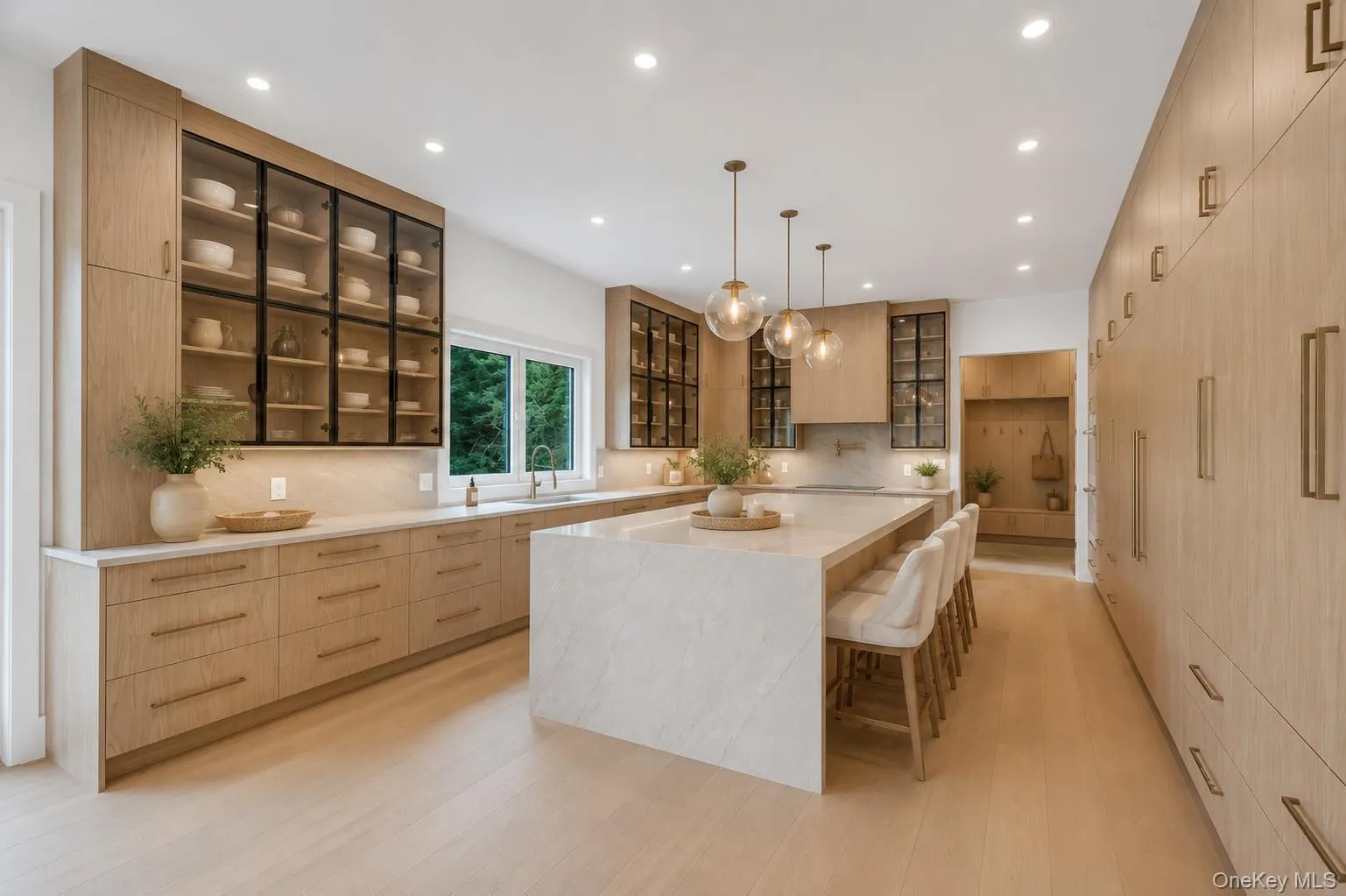 15 Folger Lane, Huntington, NY, 6 Bedrooms Bedrooms, 16 Rooms Rooms,6 BathroomsBathrooms,Residential,For Rent,Folger,0,1009869 15 Folger Lane, Huntington, NY, 6 Bedrooms Bedrooms, 16 Rooms Rooms,6 BathroomsBathrooms,Residential,For Rent,Folger,0,1009869