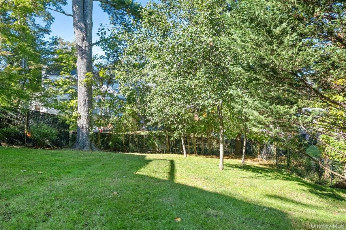 97 Runyon Place, New Rochelle, NY, 4 Bedrooms Bedrooms, 8 Rooms Rooms,3 BathroomsBathrooms,Residential,For Rent,Runyon,0,1009871 97 Runyon Place, New Rochelle, NY, 4 Bedrooms Bedrooms, 8 Rooms Rooms,3 BathroomsBathrooms,Residential,For Rent,Runyon,0,1009871