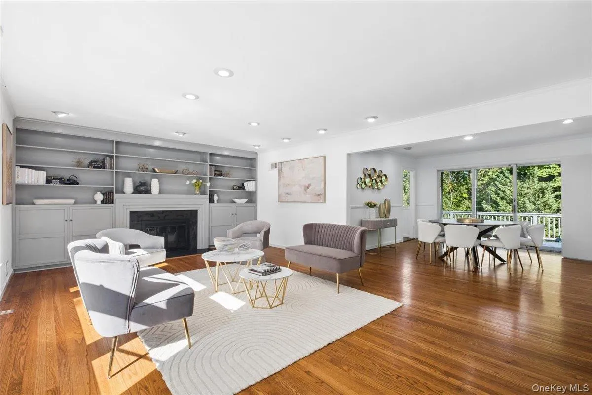 97 Runyon Place, New Rochelle, NY, 4 Bedrooms Bedrooms, 8 Rooms Rooms,3 BathroomsBathrooms,Residential,For Rent,Runyon,0,1009871 97 Runyon Place, New Rochelle, NY, 4 Bedrooms Bedrooms, 8 Rooms Rooms,3 BathroomsBathrooms,Residential,For Rent,Runyon,0,1009871