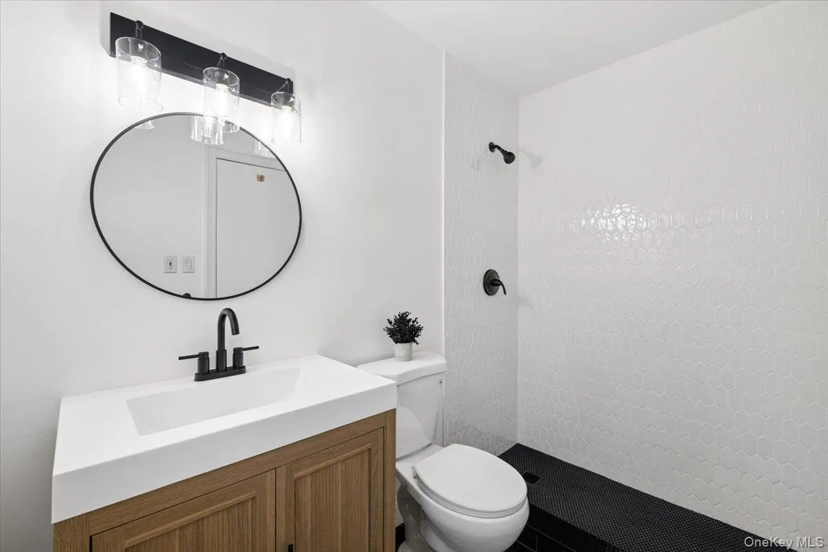97 Runyon Place, New Rochelle, NY, 4 Bedrooms Bedrooms, 8 Rooms Rooms,3 BathroomsBathrooms,Residential,For Rent,Runyon,0,1009871 97 Runyon Place, New Rochelle, NY, 4 Bedrooms Bedrooms, 8 Rooms Rooms,3 BathroomsBathrooms,Residential,For Rent,Runyon,0,1009871
