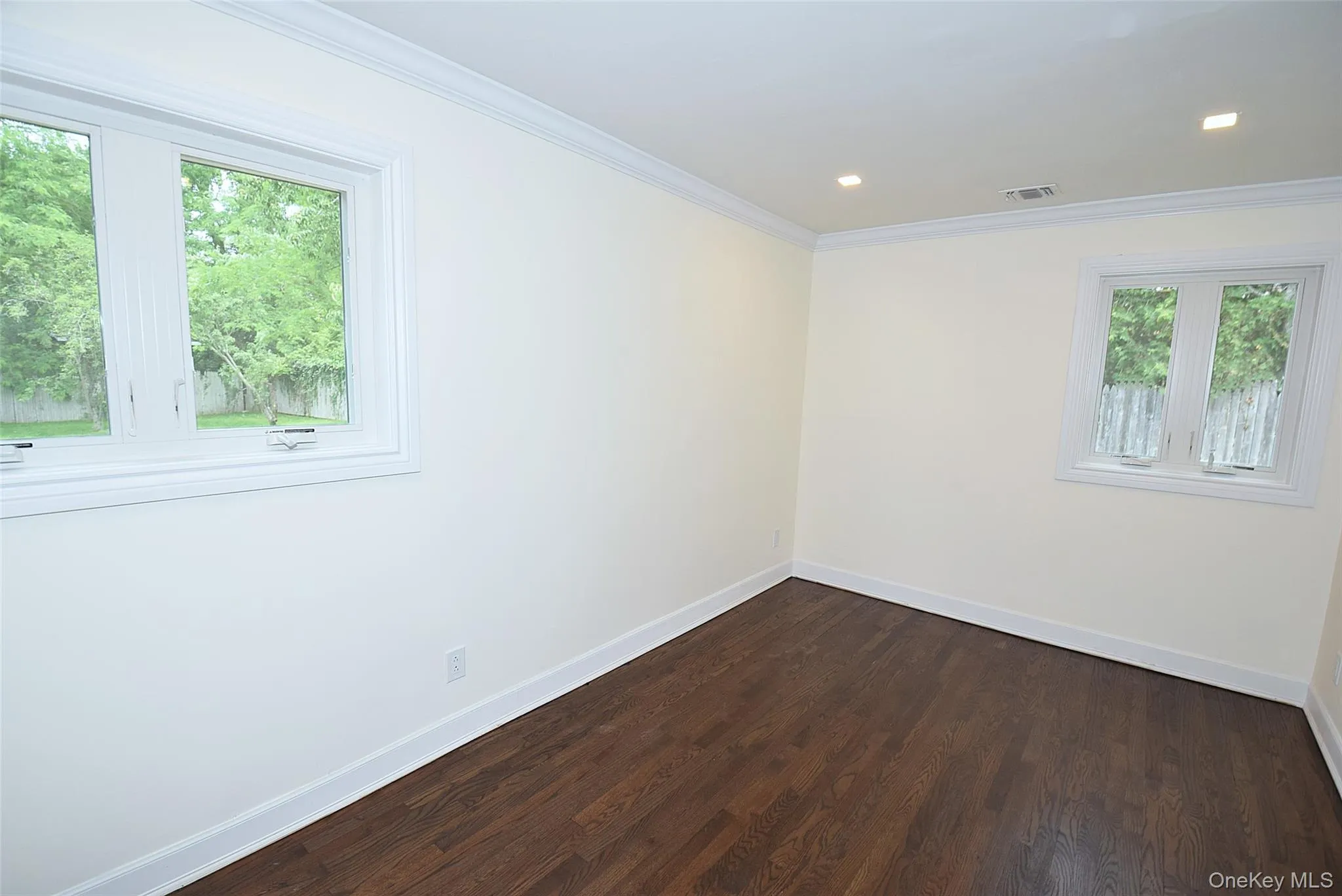 16 Lincoln Drive, Islip, NY, 3 Bedrooms Bedrooms, 5 Rooms Rooms,1 BathroomBathrooms,Residential,For Rent,Lincoln,0,1009872 16 Lincoln Drive, Islip, NY, 3 Bedrooms Bedrooms, 5 Rooms Rooms,1 BathroomBathrooms,Residential,For Rent,Lincoln,0,1009872