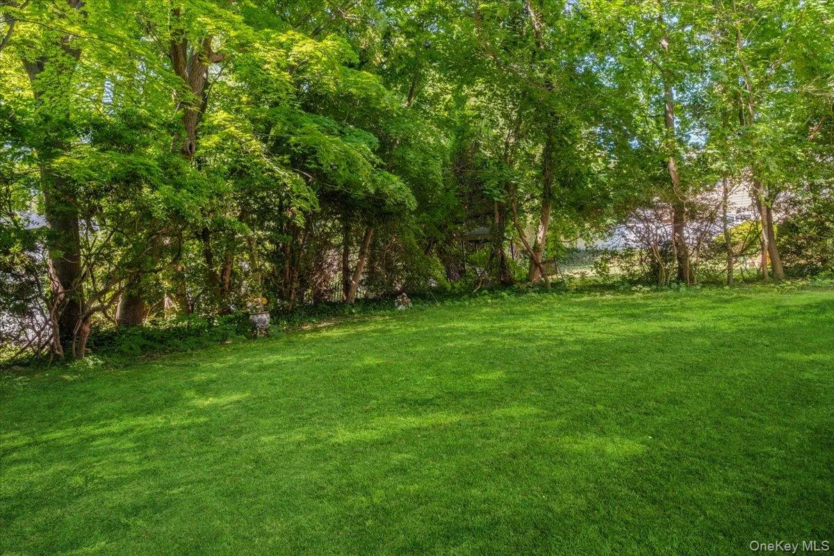 193 Rogers Drive, New Rochelle, NY, 4 Bedrooms Bedrooms, 9 Rooms Rooms,3 BathroomsBathrooms,Residential,For Rent,Rogers,0,1009874 193 Rogers Drive, New Rochelle, NY, 4 Bedrooms Bedrooms, 9 Rooms Rooms,3 BathroomsBathrooms,Residential,For Rent,Rogers,0,1009874